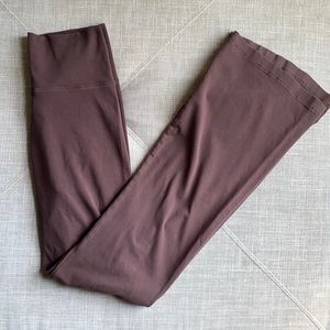 Hard tail yoga pants